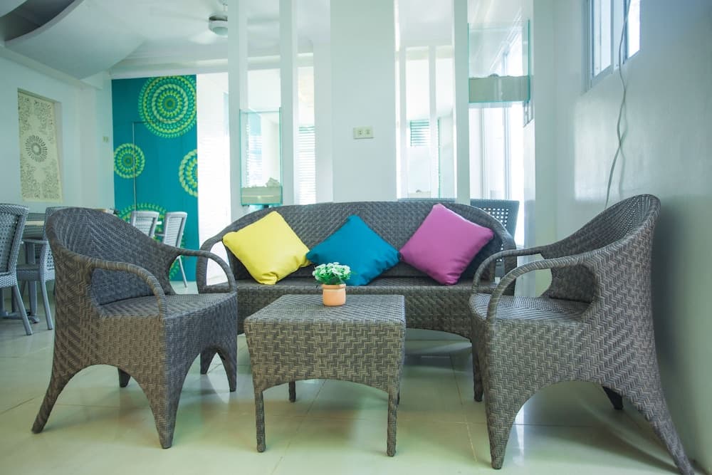Grand Blue Beach Hotel, Lobby lounge, photo 4