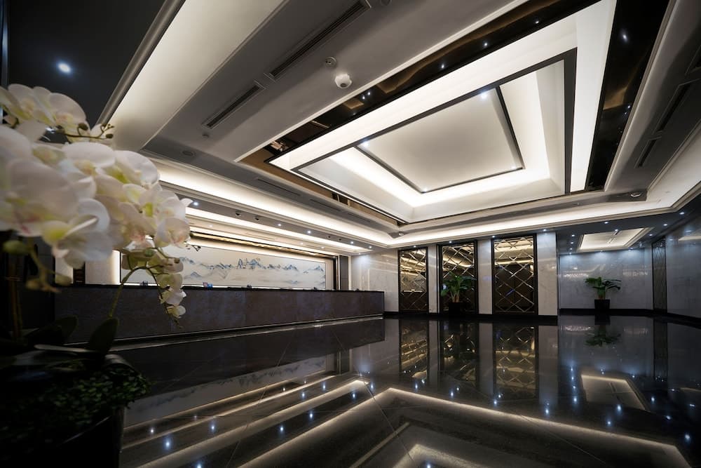 V Hotel Lavender, Lobby, photo 2