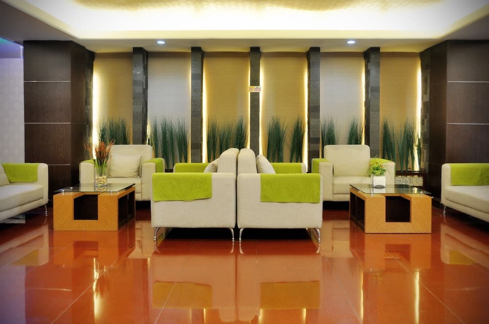 Pandanaran Hotel Semarang, Lobby sitting area, photo 3