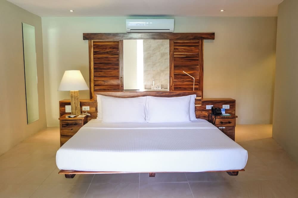 Bluewater Maribago Beach Resort, Room, photo 5