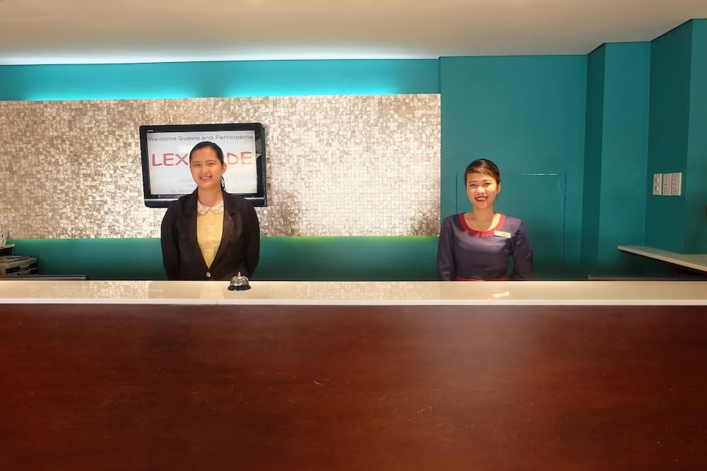El Cielito Hotel, Interior entrance, photo 3