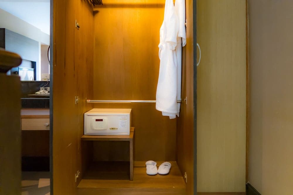Pawanthorn Luxury Pool Villa Samui, Room, photo 3
