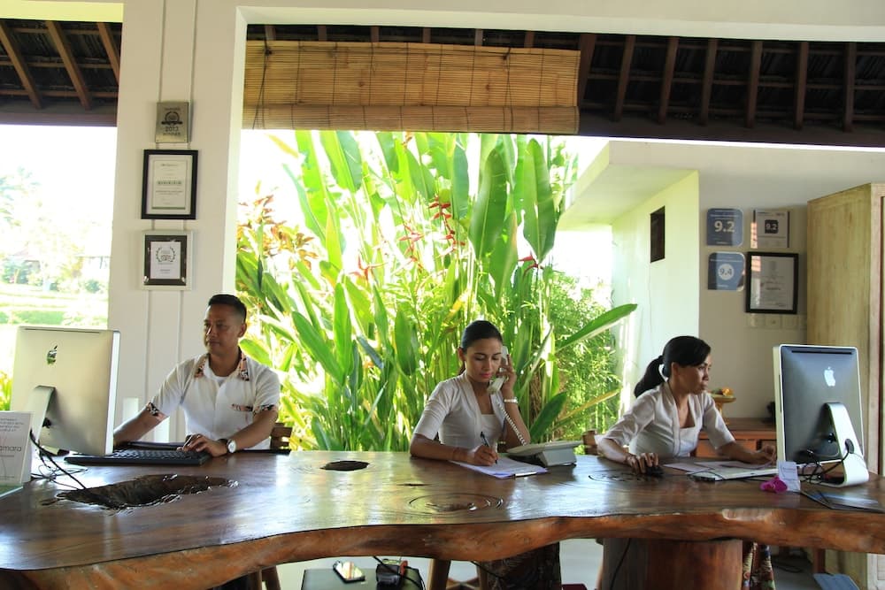 The Samara, Reception, photo 2