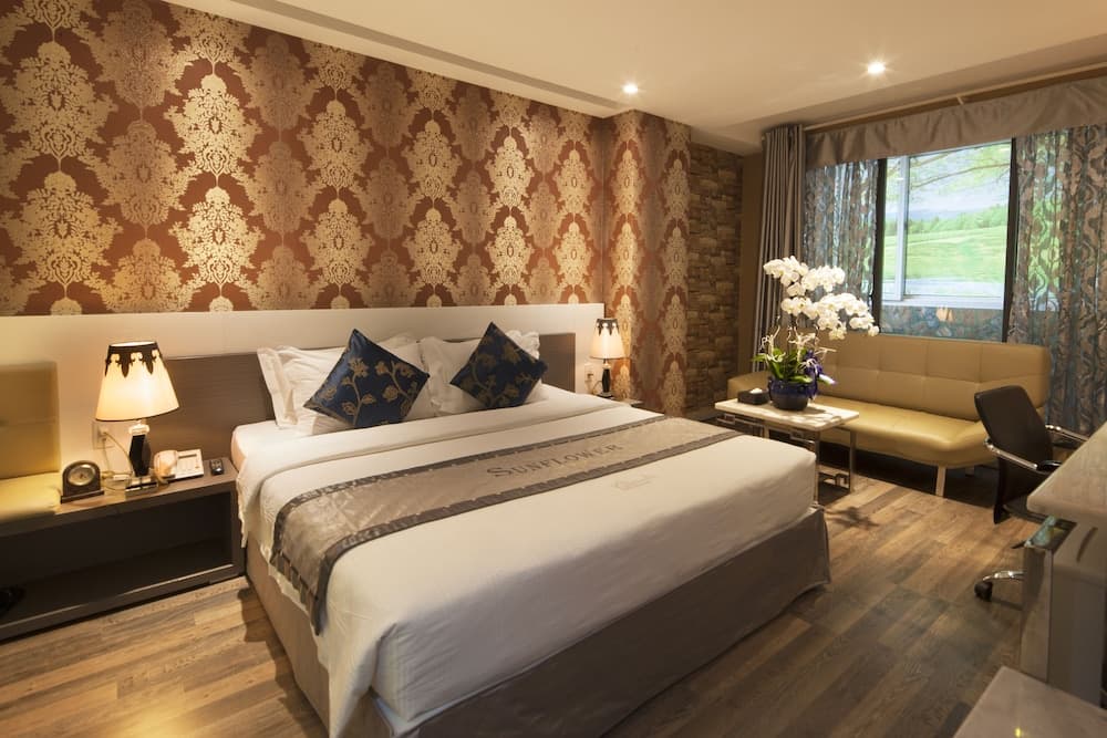 Sunflower Luxury Hotel, Room, photo 4