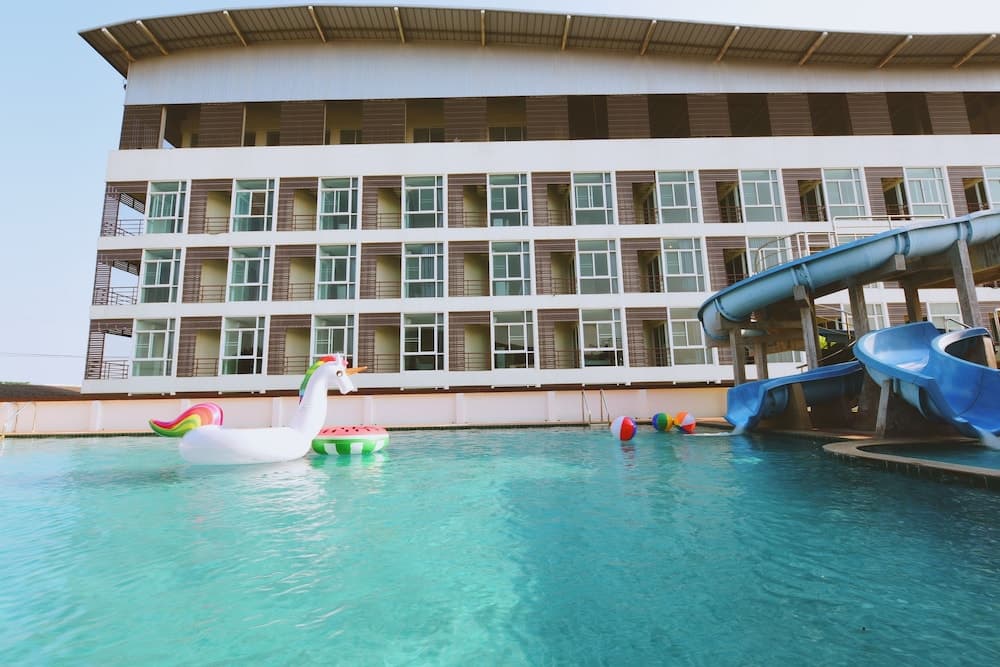 Glory Place, Primary image, photo 1