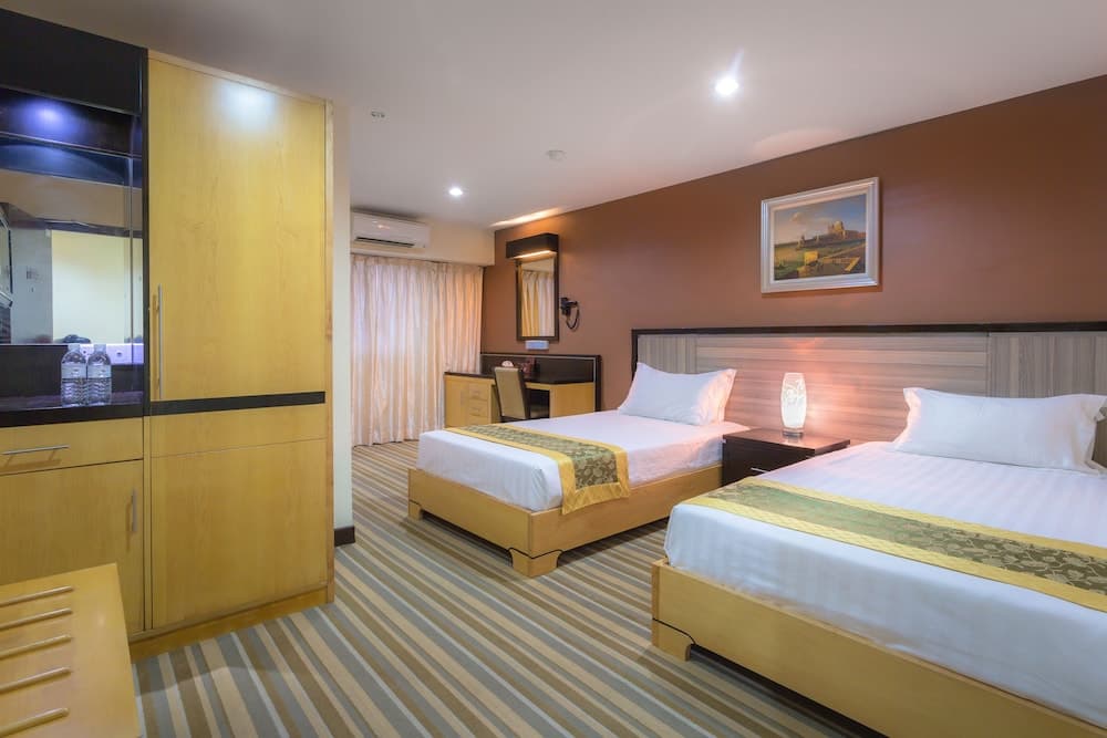 Hallmark Express Hotel, Room, photo 3