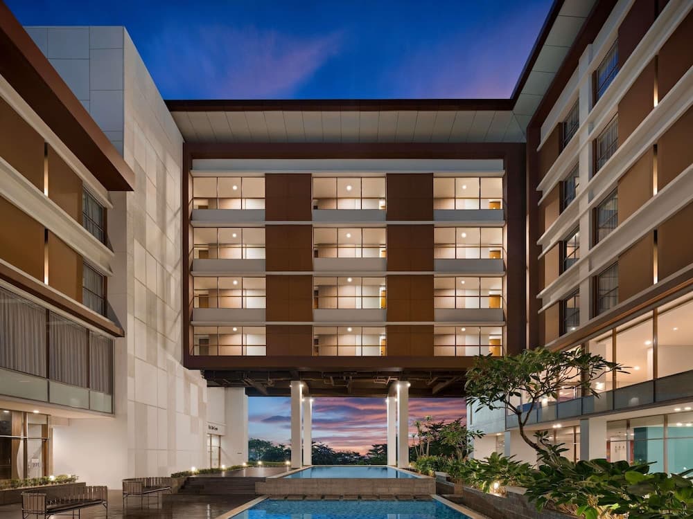 Mercure Padang, Primary image, photo 1