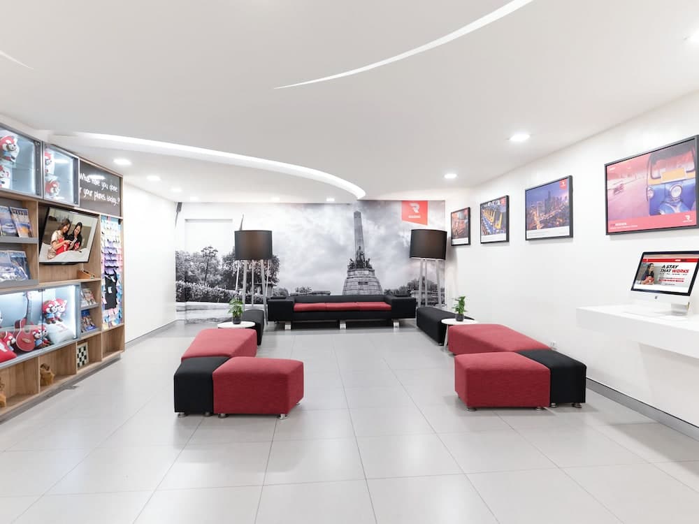 Red Planet Manila Malate Mabini, Lobby sitting area, photo 4