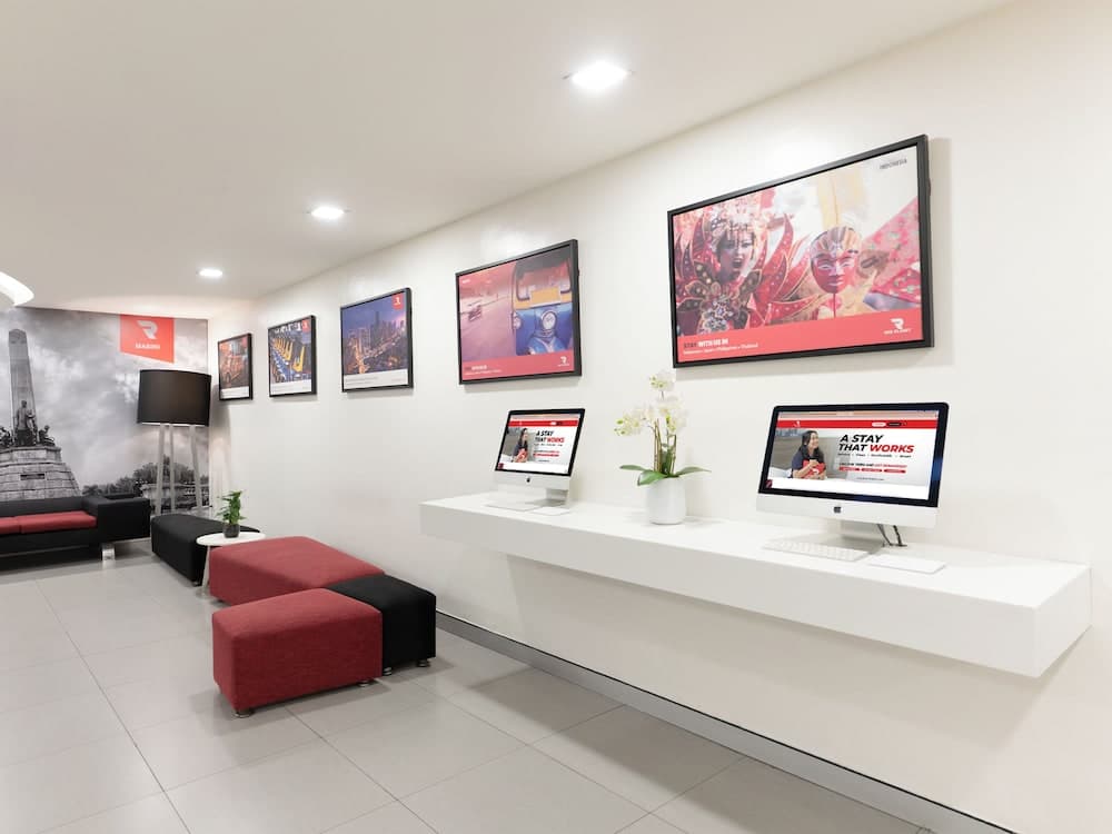 Red Planet Manila Malate Mabini, Lobby sitting area, photo 5