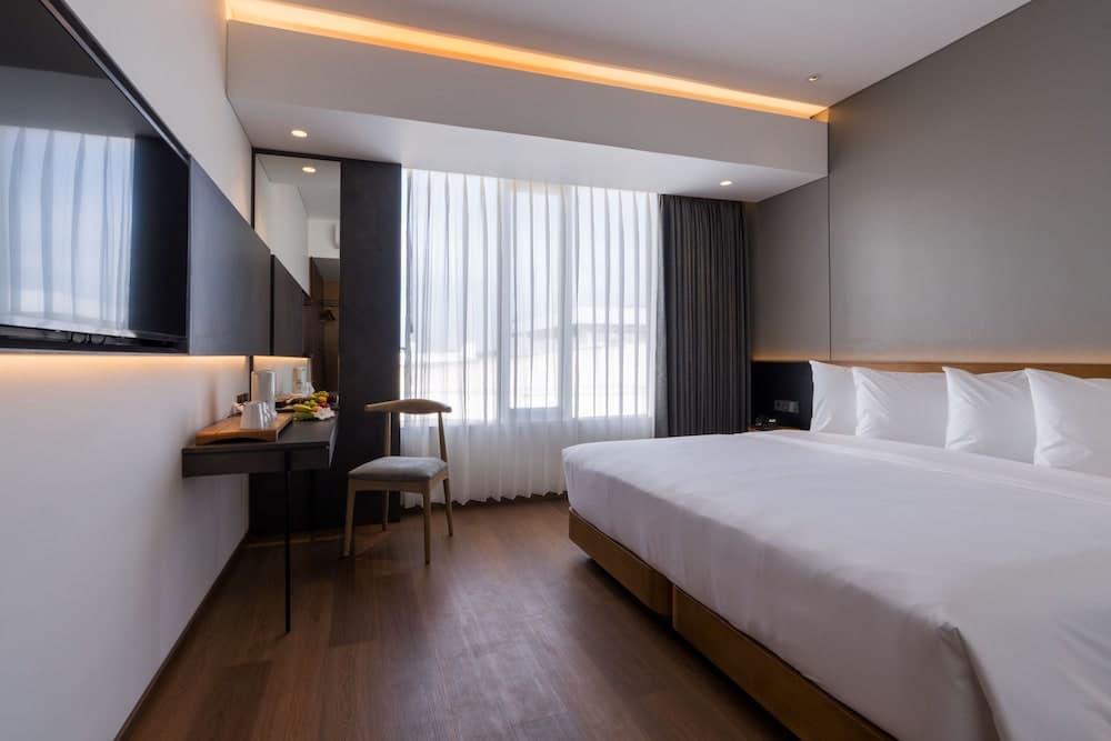 Hotel Santika Bangka, Room, photo 5