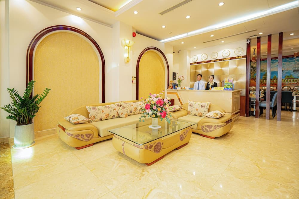 Cap Town Hotel, Lobby sitting area, photo 5