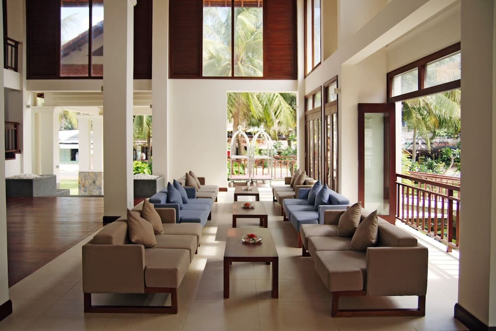 Blue Ocean Resort, Lobby sitting area, photo 2