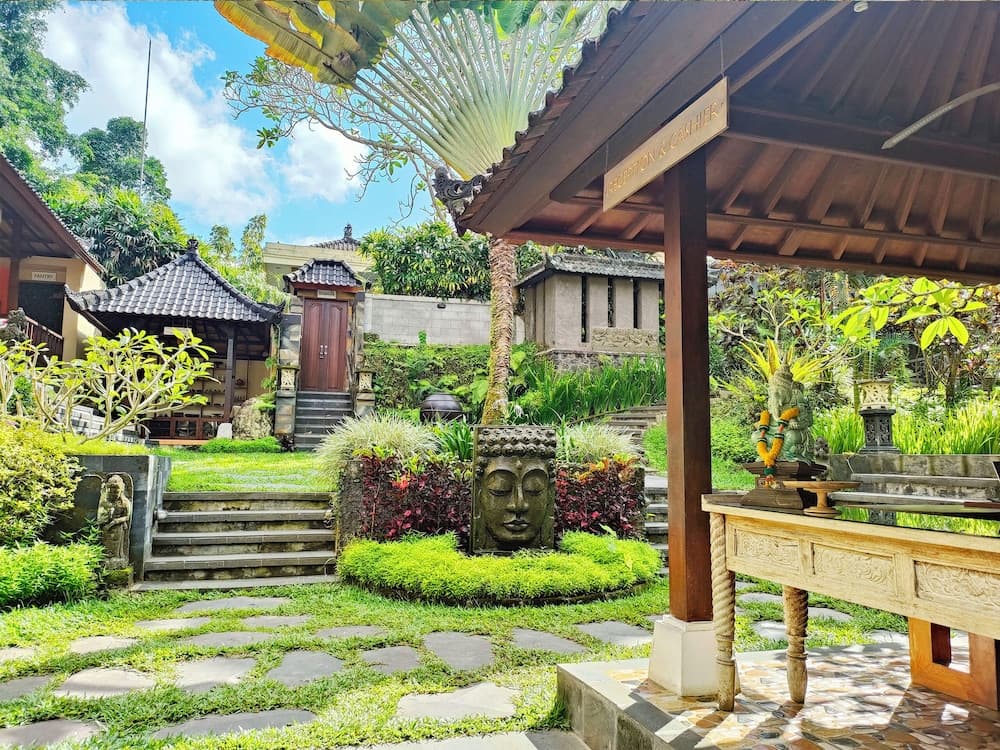 Villa Nirvana, Reception, photo 2