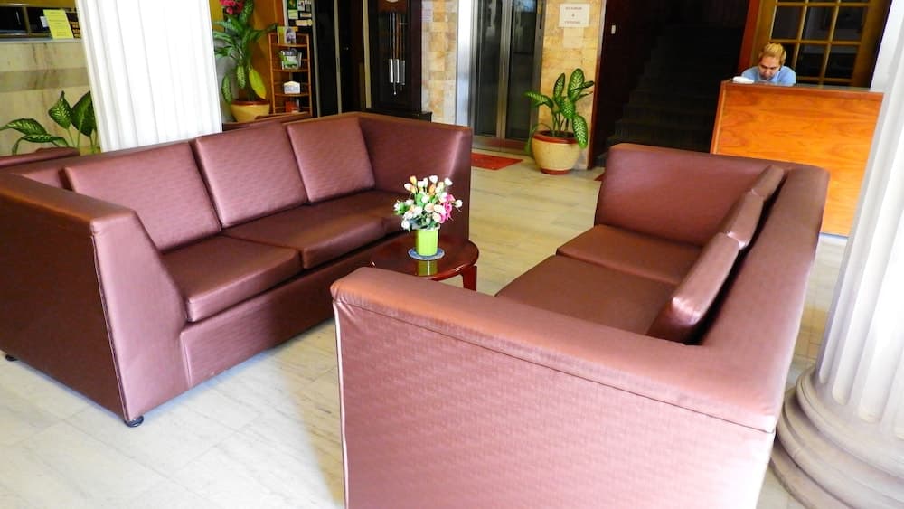 Romeo Palace, Lobby sitting area, photo 3