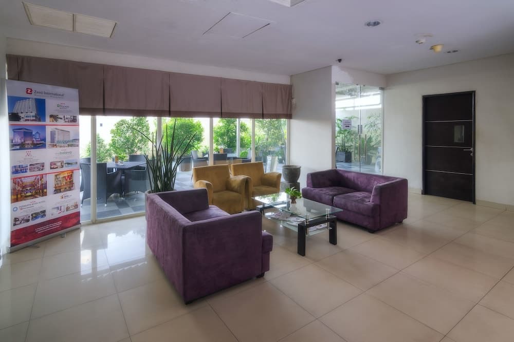 The Square, Lobby lounge, photo 4