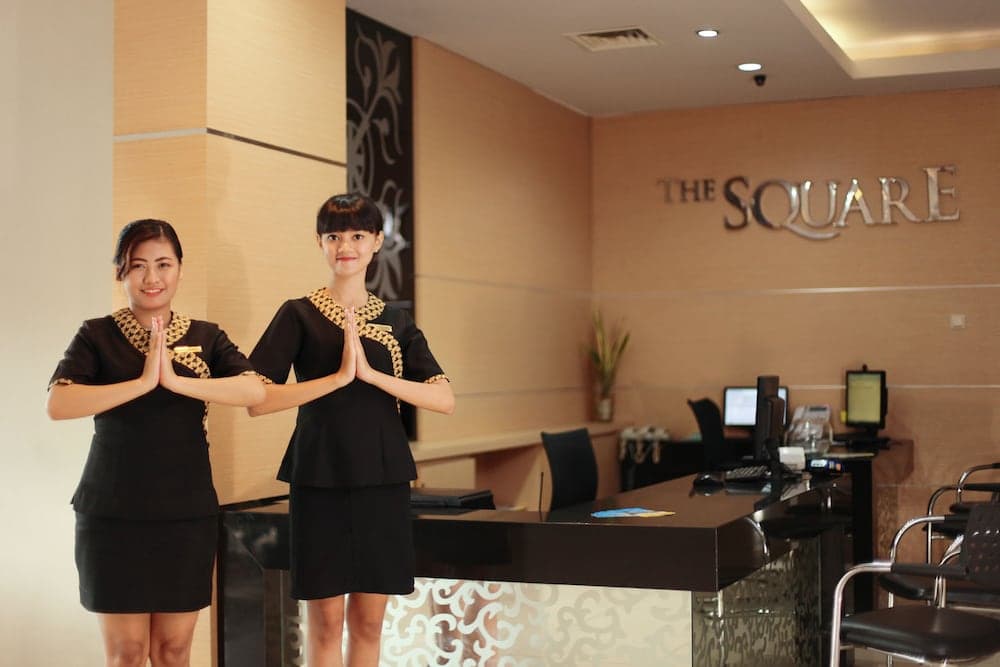 The Square, Reception, photo 2