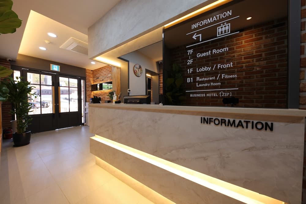Hotel ZIP, Reception, photo 3