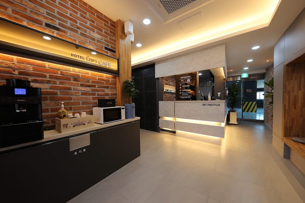 Hotel ZIP, Reception, photo 2