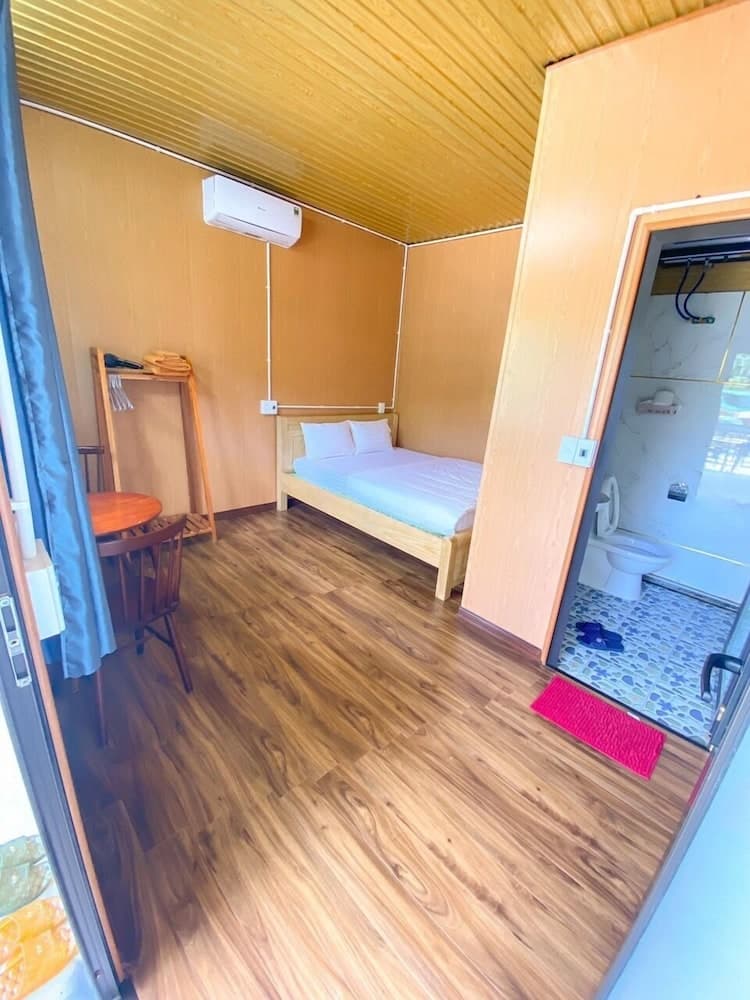 Plum Hillside Lodge, Room, photo 3