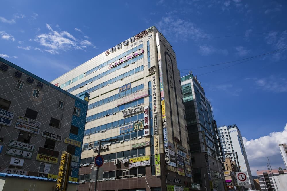 Central Hotel, Primary image, photo 1