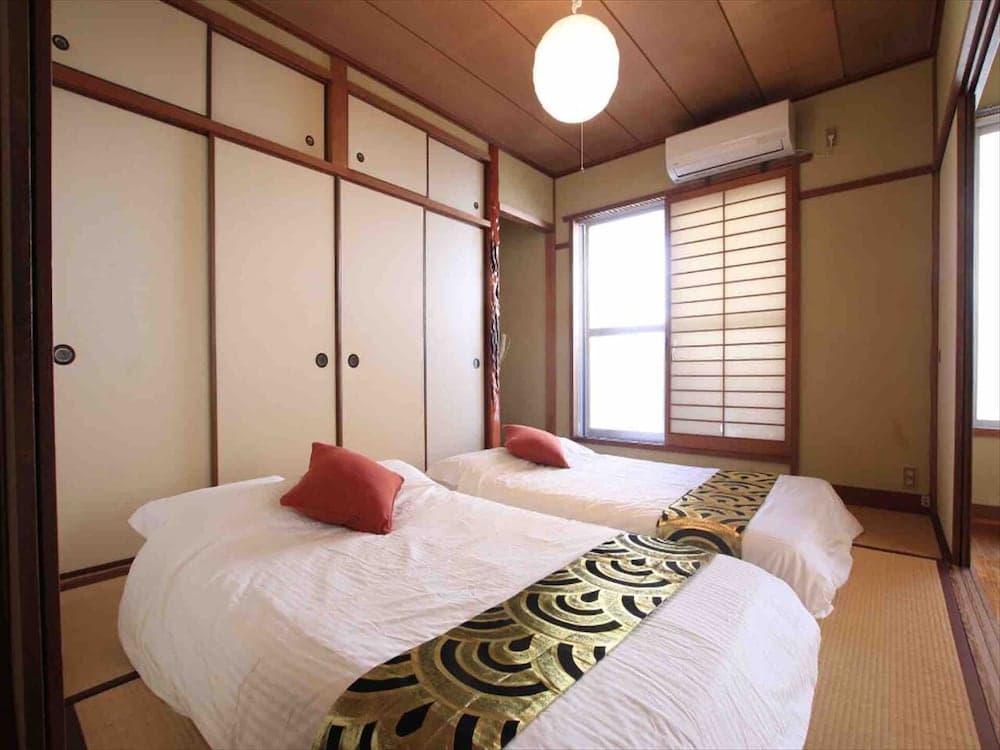Goraku Shinfukae, Primary image, photo 1