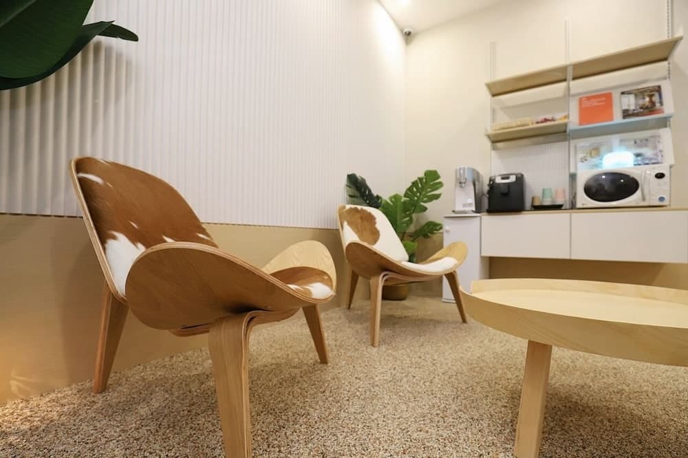 Chuncheon Sonamu Hotel, Lobby sitting area, photo 5