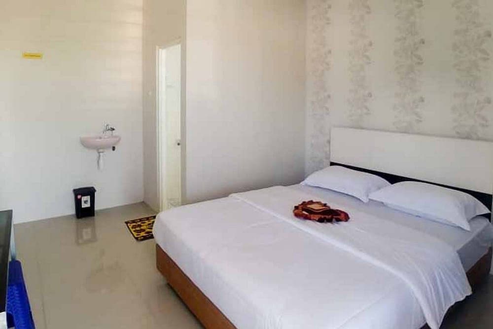 Griya Mulya Batu RedPartner, Room, photo 5