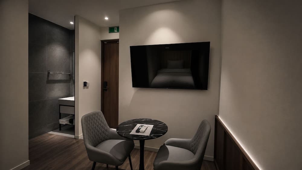 648 Hotel, Room, photo 4