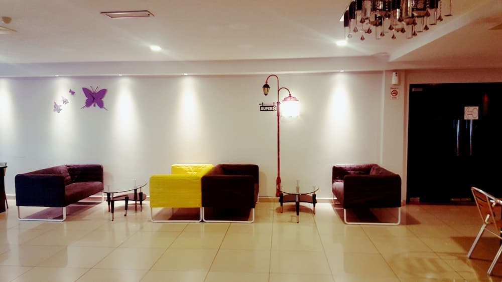 Super 8 Hotel @ Georgetown, Interior entrance, photo 5