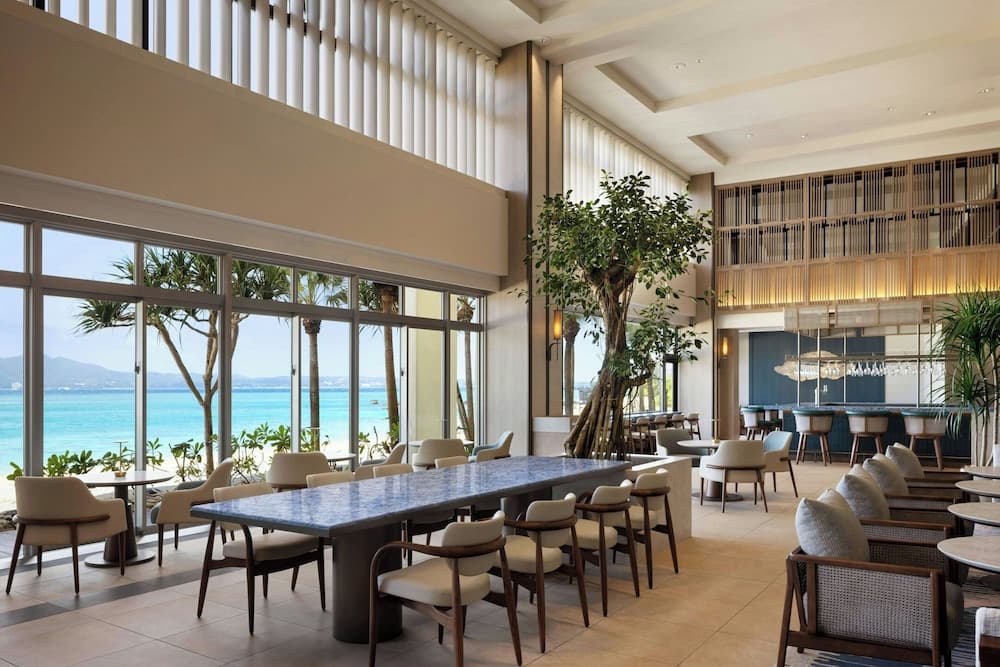 Courtyard by Marriott Okinawa Resort, Lobby lounge, photo 3