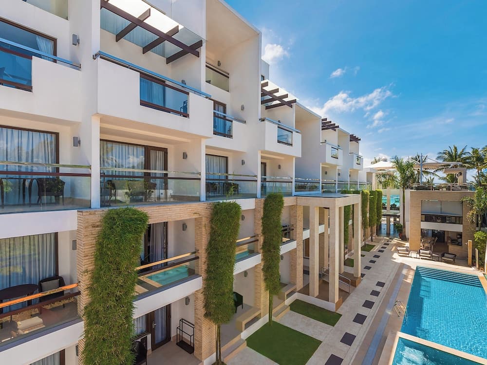 The District Boracay, Primary image, photo 1