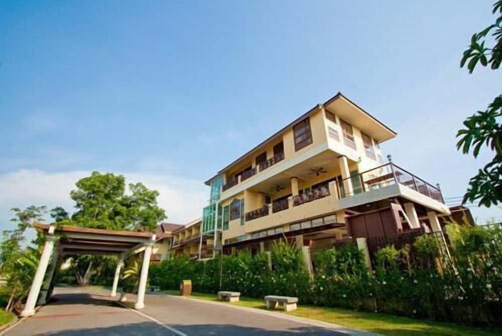 Suphan Lake Hometel, Primary image, photo 1