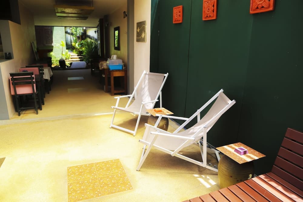 Boondaree Home Resort, Interior entrance, photo 2