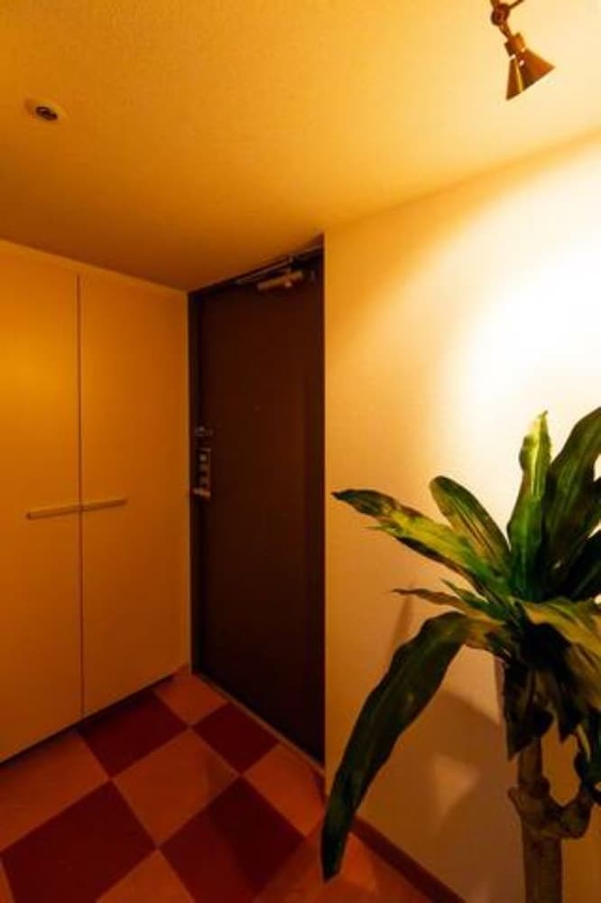 Prime, Interior entrance, photo 2