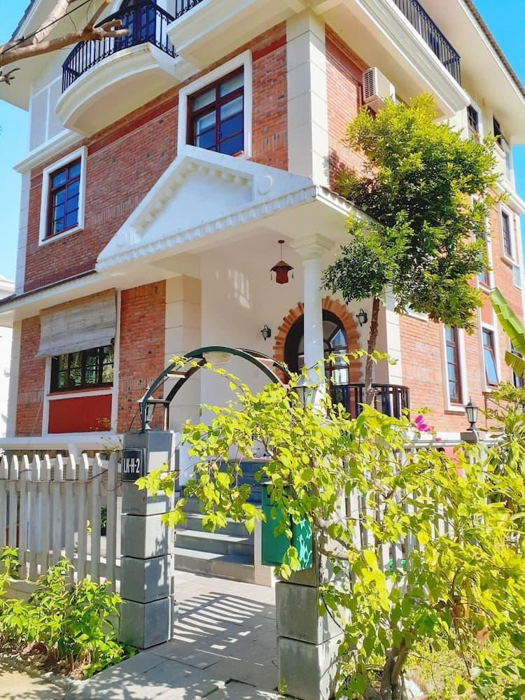 Sun Villa, Primary image, photo 1