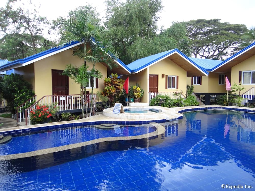 Blue Lagoon Inn & Suites, Primary image, photo 1