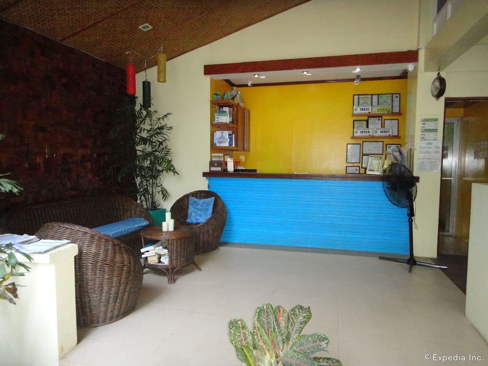 Blue Lagoon Inn & Suites, Lobby, photo 2