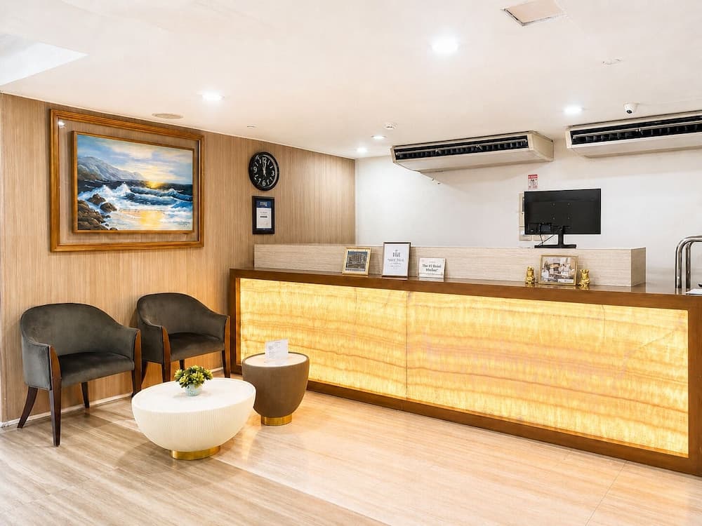 The E-Hotel Makati, Lobby lounge, photo 2