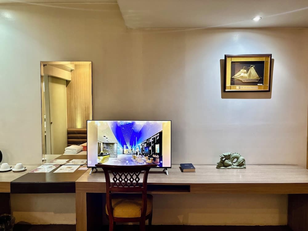 The E-Hotel Makati, Room, photo 5