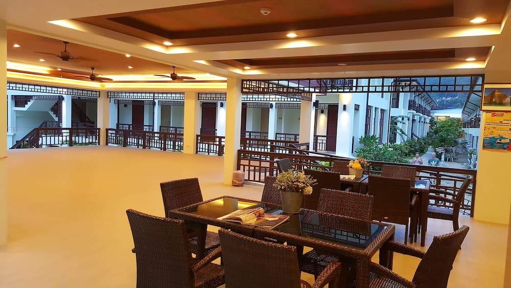 PP Charlie Beach Resort, Lobby lounge, photo 5