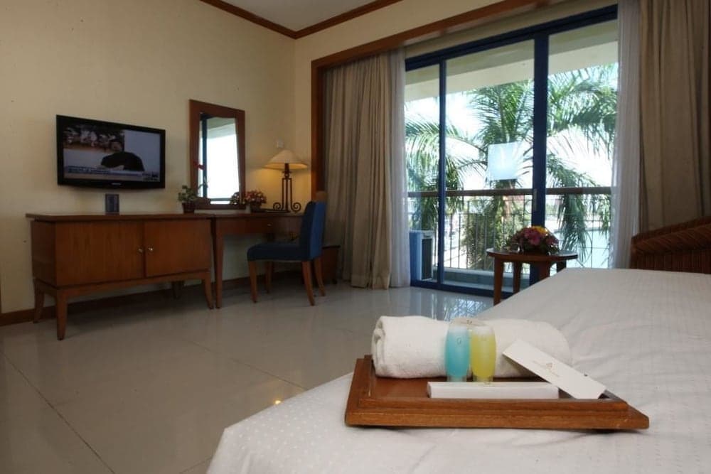 Makassar Golden Hotel, Room, photo 4