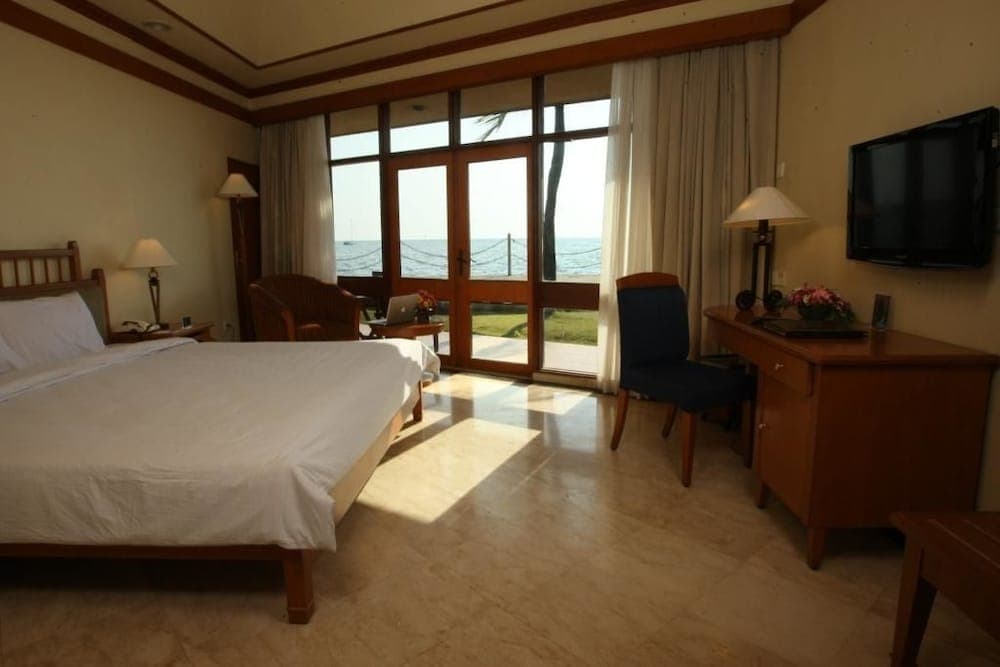 Makassar Golden Hotel, Room, photo 3