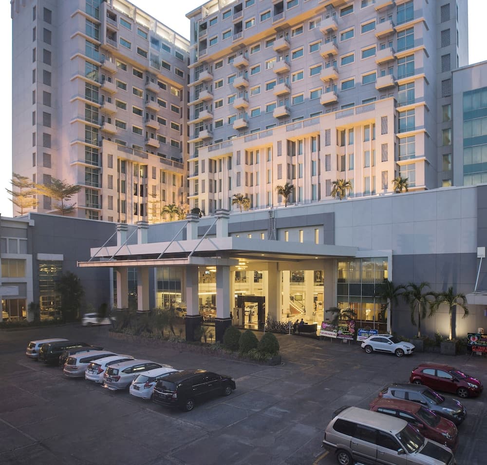 Claro Makassar, Primary image, photo 1