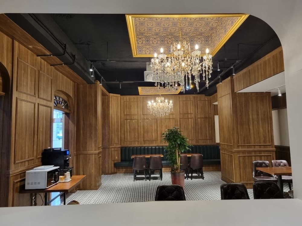 Angel Hotel, Lobby lounge, photo 3