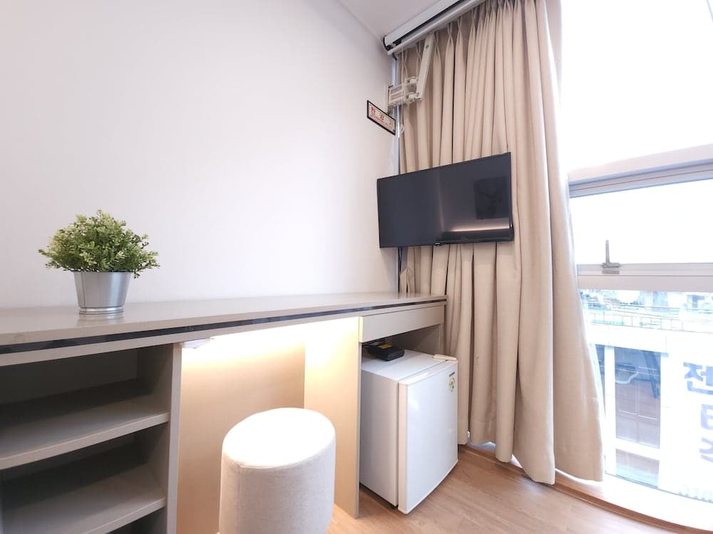 OYO Hostel Myeongdong 2, Room, photo 5