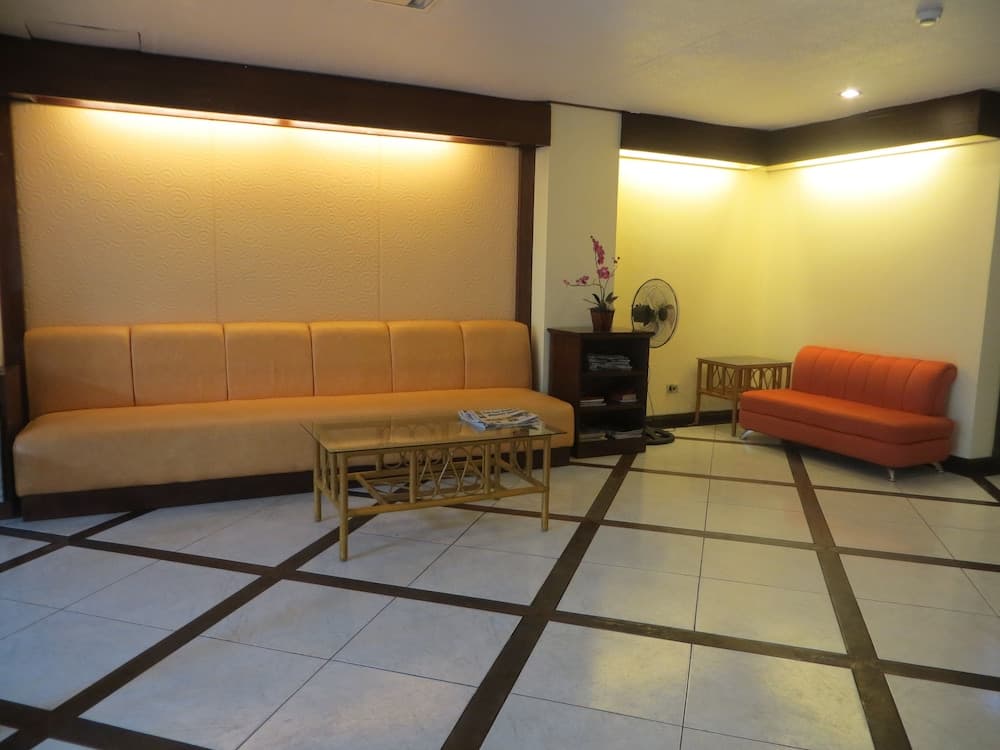 Paragon Suites, Lobby, photo 2