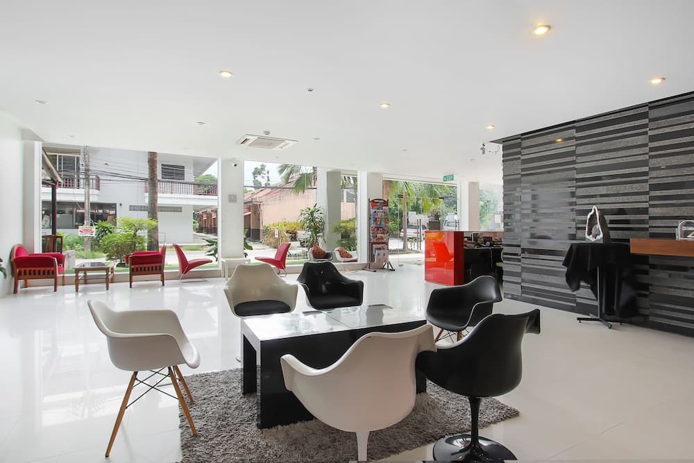 D Varee Diva Avenue Samui, Lobby sitting area, photo 4