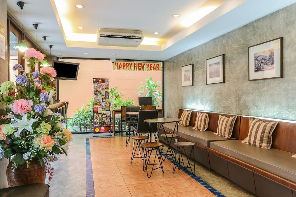 Sunshine House, Lobby, photo 1