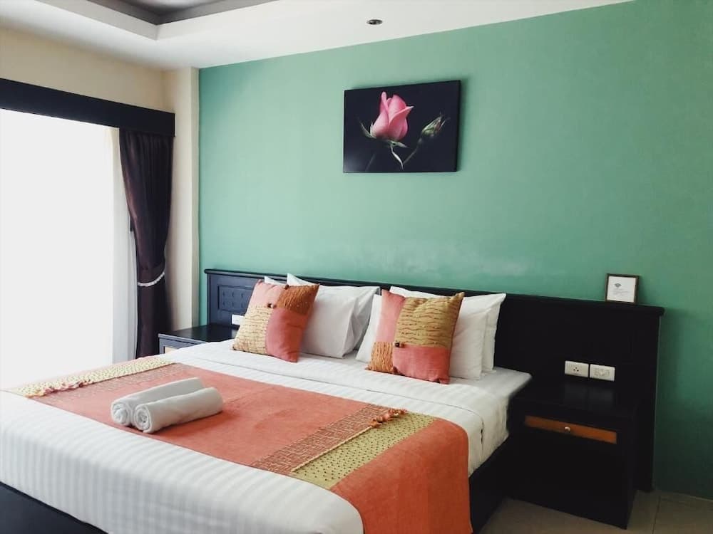 MM Hill Hotel, Room, photo 4