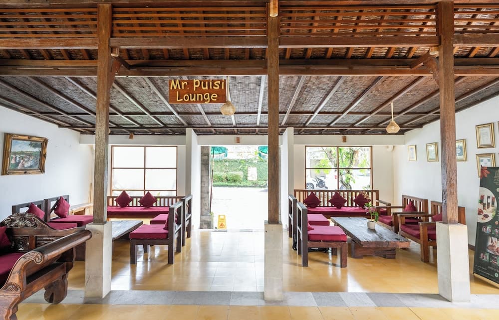 Alam Puisi Villa, Lobby sitting area, photo 3